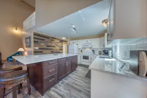 Marble Canyon 902P2 | 3BR + Loft Townhome - Image 3