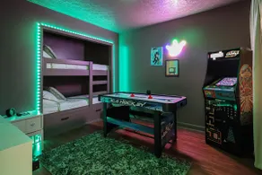 Island Home w/Game Room. Close to Downtown & Beach - Image 3