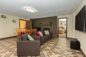 Huge Country Walk Out Basement Apartment - Image 2