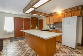 Huge Country Walk Out Basement Apartment - Image 3