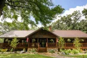 The Nest - Luxurious Cabin Retreat - Image 2
