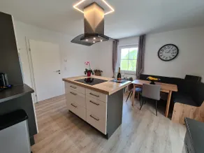 65 m² apartment with terrace & water noises - Image 3