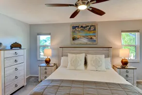 Spacious pool house minutes from Siesta Key Beach - Image 4