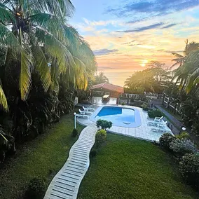 Ocean Front Beach Estate/ -Surfers Paradise- PRESIDENTIAL SUITE - Image 3