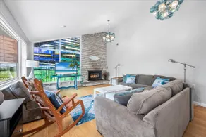 Exceptional Contemporary Retreat with 4 King Beds in Mystic CT - Image 3