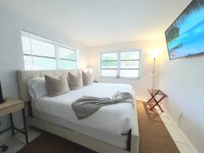 Lovely Modern 2Bdrm Home, Close to FLL & Beach - Image 2