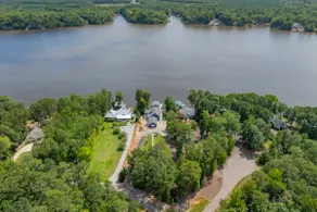 MAIN LAKE VIEWS - Fire Pit - Kayaks, SUPs - Pool Table - Bikes - Image 2