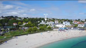 Gylly Beach Falmouth Sleeps 8 only 2 minutes walk to the beach - Image 2