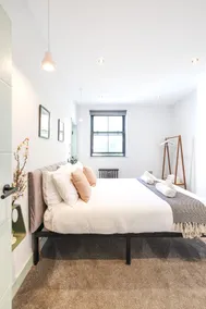 1-Bed Apartment in Hackney, Stoke Newington - Image 3
