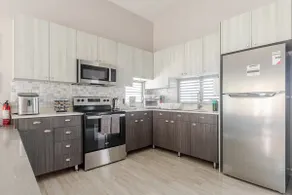 Modern Retreat w/ Great View, Hot Tub, & Pool - Image 3