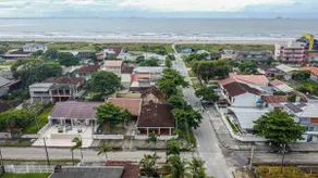 House 160 meters from the beach and 15 minutes from Ilha do Mel! - Image 2