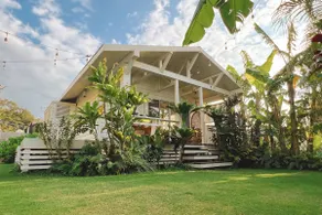 Tropical Frog Private log cabin in onna - Image 2