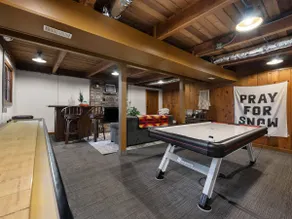 Alder Lodge: Game room, hot tub, BBQ, dogs-ok, 4br - Image 3