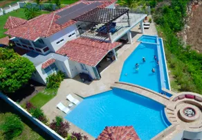 Spectacular Pool  |  HOT TUB | Swim-Up-Bar | Walk to Beach - Image 3