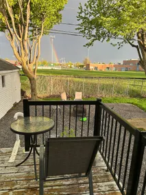 Large house with a terrace and parking - Image 3