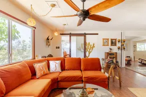 Vintage BunnyDen & Tiny House/Spa/Private/Stargaze - Image 5