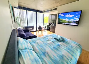 Stylish Apartment Close to City+ANU with Pool - Image 4