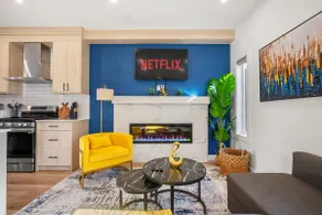 New 1500 ft² Home AC & Garage | 7 mins DT |Sleep 8 - Image 3