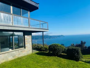 Nice house on a plot, with a pool and ocean views - Image 2
