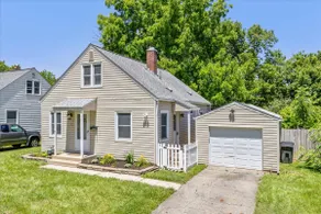 Cape Cozy- 3BD, Yard, Game Room! OSU Area, Parking - Image 4
