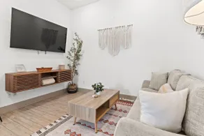 Cute & Chic Private Guest Suite w/King Bed! - Image 3
