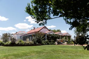 ”Quondong Wahgunyah ” - Luxury Private Estate - Image 3