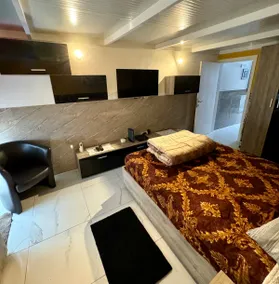 Cute Penthouse - Image 3