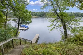 Lakefront • Hot Tub • Rec Room • Near WI Dells - Image 2