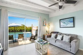 Coral House: Your Perfect Get-Away! - Image 2