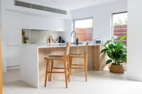 Walking distance to beach….Sunshine Beach Gem - Image 4