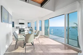 Black Swan- Beachfront Home with Year-Round Jacuzzi - Image 3