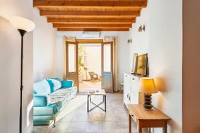 Maison de ville médiévale, jardin-barbecue et terrasse, une connexion Wi-Fi gratuite, tous accessibles à pied - Image 4