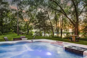 Lakefront Views w/ Hot Tub, Dock, Kayaks & Pontoon - Image 2