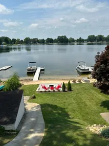 Cozy 3 bedroom cottage on all-sports Cowden Lake! - Image 4