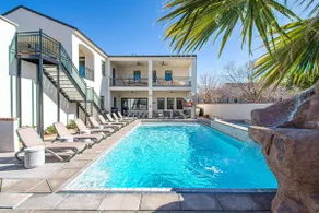 5 Suites, Private Pool,2 Spa, Sleeps 30,2 Fire Pit - Image 4