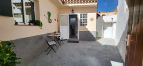 An oasis in the middle of Spanish style - Image 4