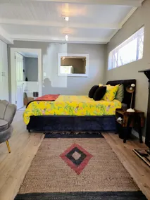 Blissful Country Garden King Bed Cottage - Image 5