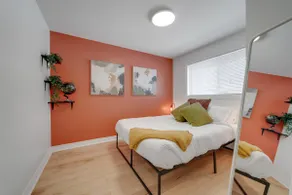 Inviting & Cozy Gem: Prime Location + EV Parking - Image 4