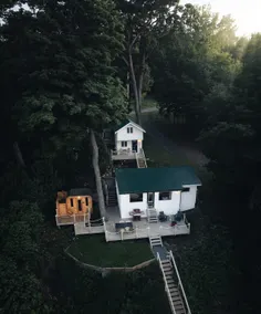 The Tacklebox on Lake Champlain • Sauna • Hot Tub - Image 2