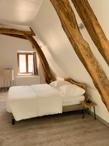 Wine House: Townhouse – Chablis Centre - Image 3