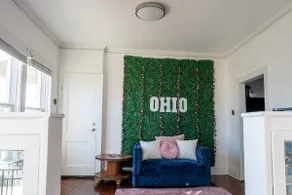 2 bedroom apartment in a very safe neighborhood - Image 5