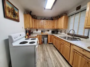 Classic West Virginia Rustic 3 Bedroom House - Image 4