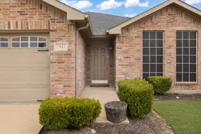 Perfect Location | Pet-Friendly | Near Everything! - Image 4
