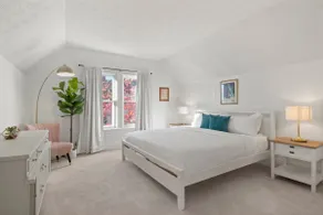 Bright & Cheerful w/ King Beds - Walk Everywhere! - Image 2