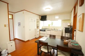 A single-story house surrounded by nature in Nanjo City, a quiet hideaway 10 minutes on foot from the beach - Image 5