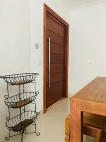 House on the second floor with private staircase - Image 4