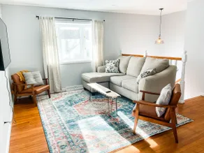 Sparkling Clean Saratoga home near SPAC & Track Pets - Image 4