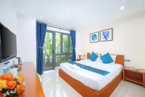Walk to every where,2' to riverside,pool villa 5BR - Image 5