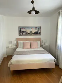 Nice house with a terrace - Image 3