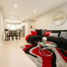 Luxury Cozy Escape | Chic & Private Stay - Image 3